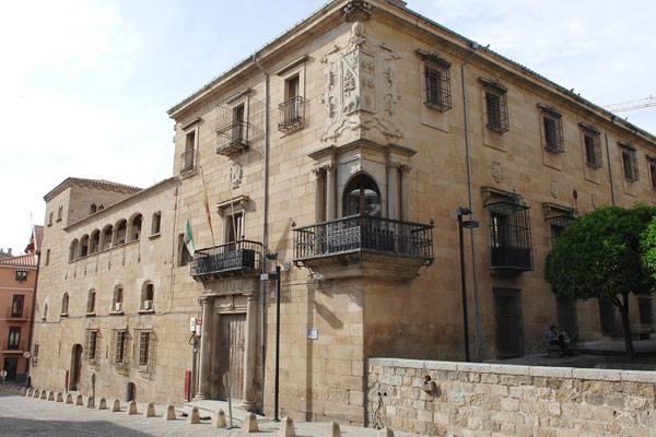 La Capital Del Jerte Apartment Plasencia Exterior photo